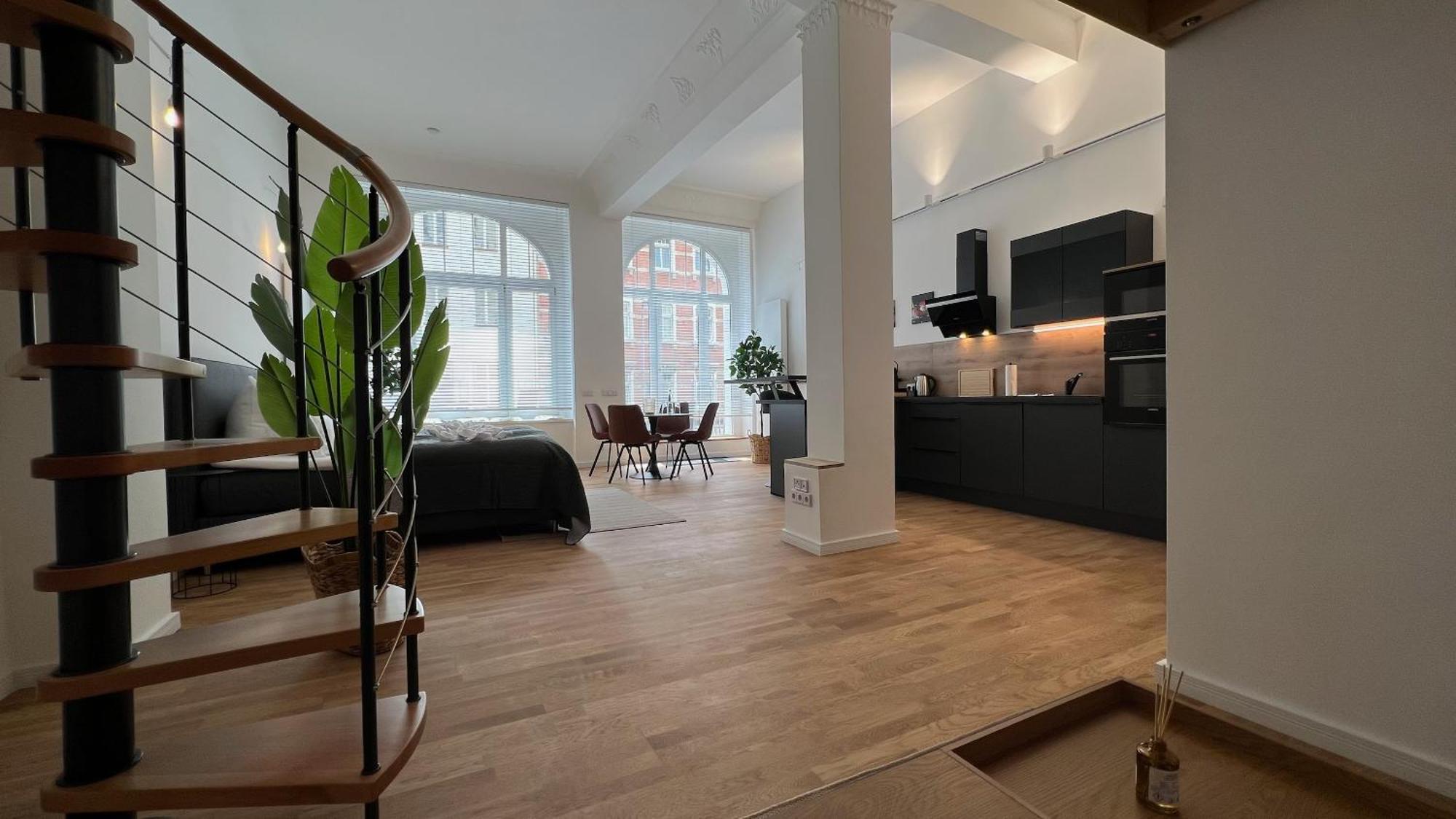 Neu! City-Loft-Apartment Im Goethe Palais I 5P I Lift I Parkplatz I Zentrum I Helios Aue  Bagian luar foto