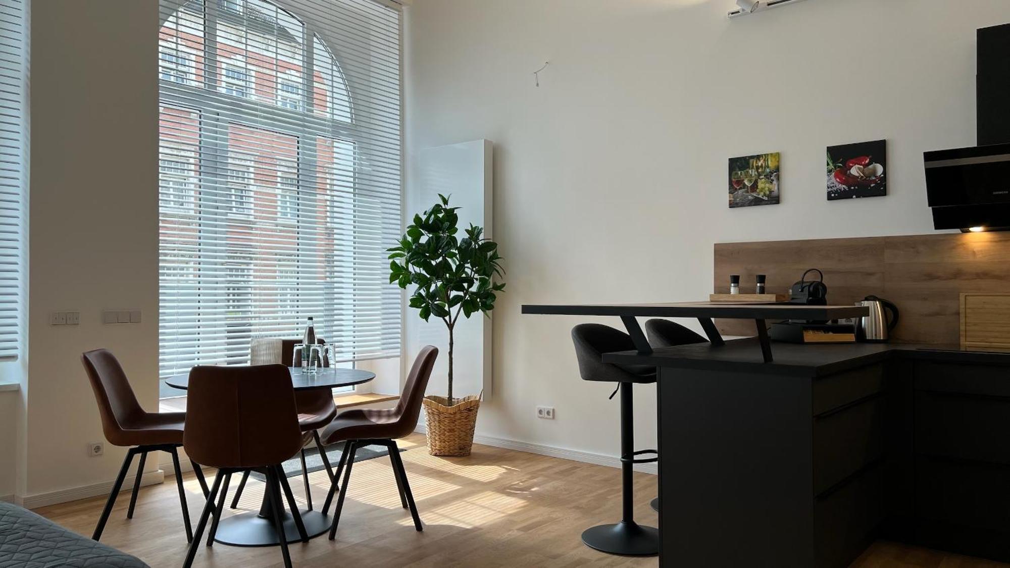 Neu! City-Loft-Apartment Im Goethe Palais I 5P I Lift I Parkplatz I Zentrum I Helios Aue  Bagian luar foto