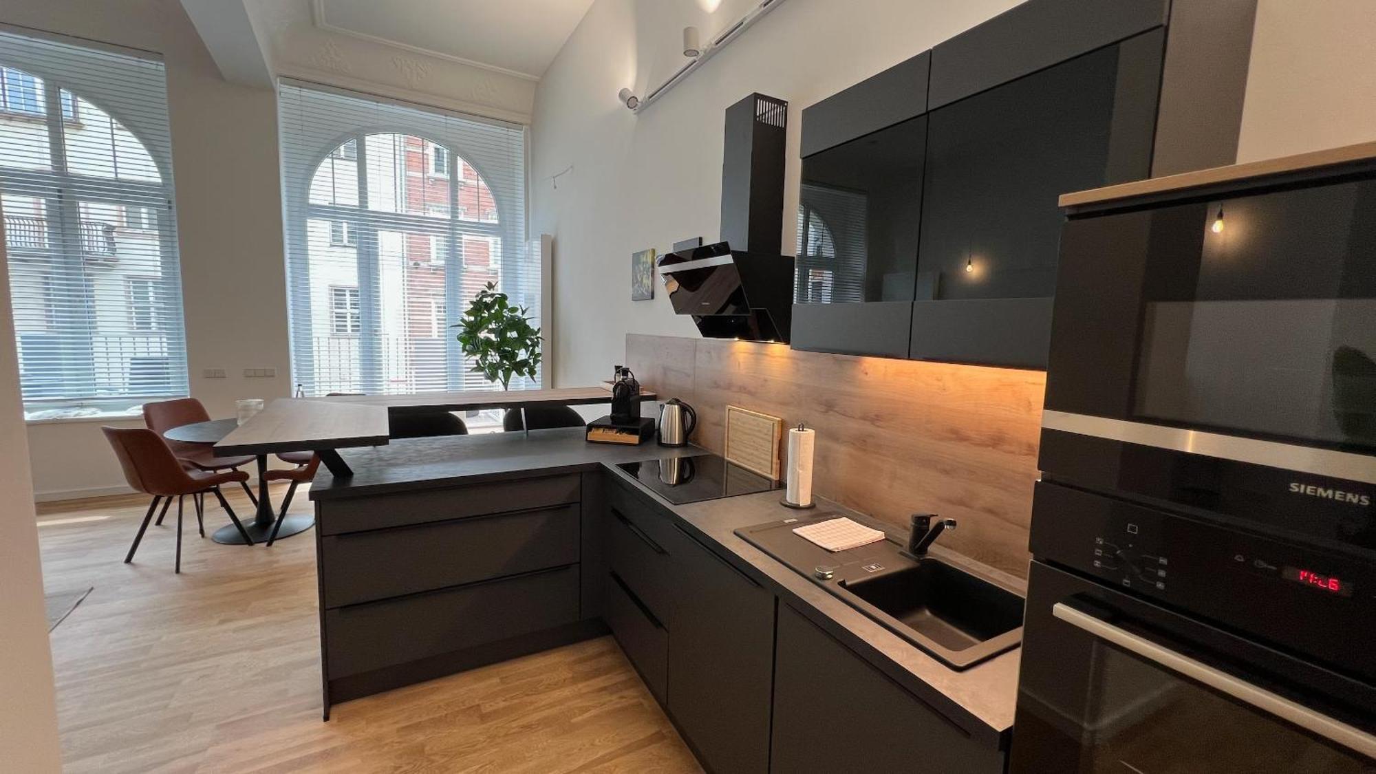 Neu! City-Loft-Apartment Im Goethe Palais I 5P I Lift I Parkplatz I Zentrum I Helios Aue  Bagian luar foto